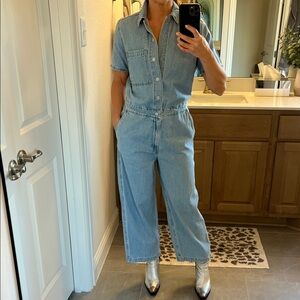 Levi’s denim jumpsuit sz S